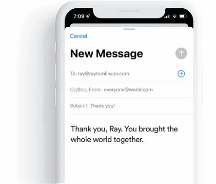 Un teléfono móvil con un nuevo mensaje que se muestra en un correo electrónico a Ray Tomlinson del mundo diciendo gracias.