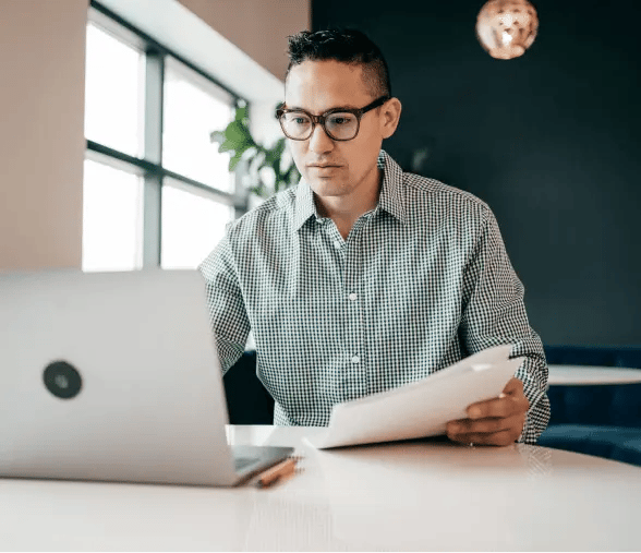 ZeroBounce customer testing out his email list health using the free bulk email list evaluator