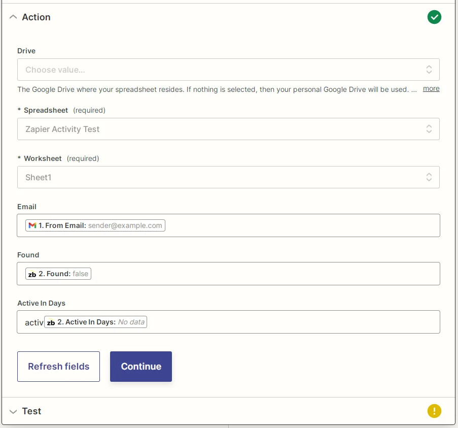 Captura de pantalla que muestra cómo establecer los parámetros para la nueva fila de la hoja de cálculo usando la integración de Zapier