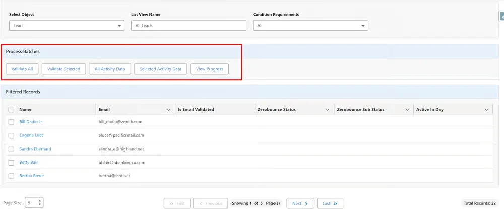 El nuevo panel de la aplicación ZeroBounce para Salesforce, que muestra una lista de registros de correo electrónico y opciones para validar todos, validar los seleccionados, administrar los datos de actividad y ver el progreso