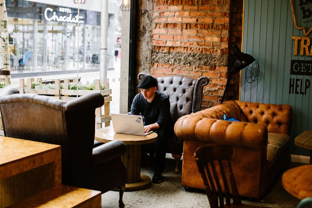 Simon Harper looks at email list quality in a tranquil coffee house.